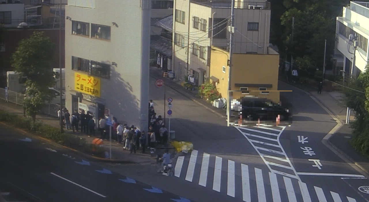 2024年10月30日ラーメン二郎三田本店の並び