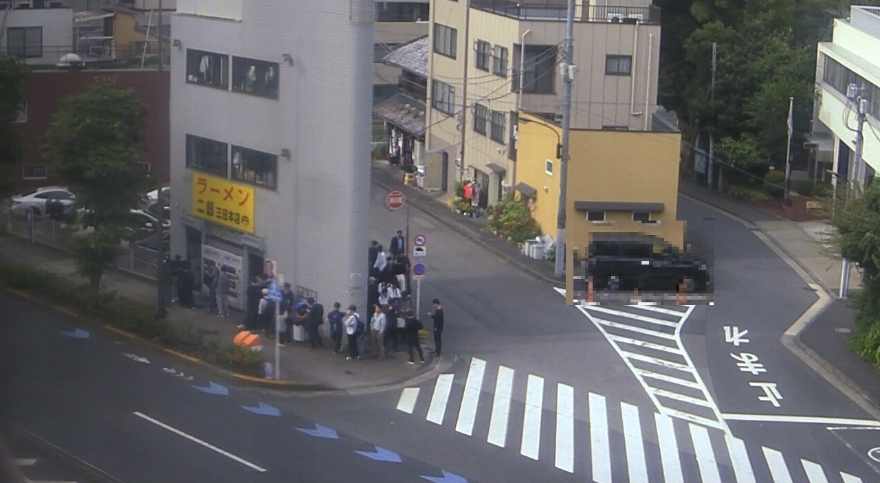 2024年10月31日ラーメン二郎三田本店の並び