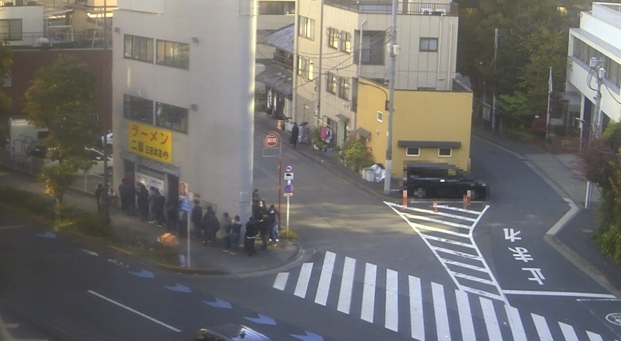 2024年12月16日ラーメン二郎三田本店の並び