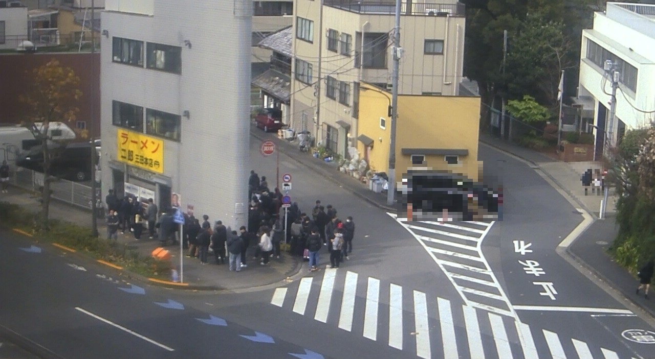 2025年1月25日ラーメン二郎三田本店の並び
