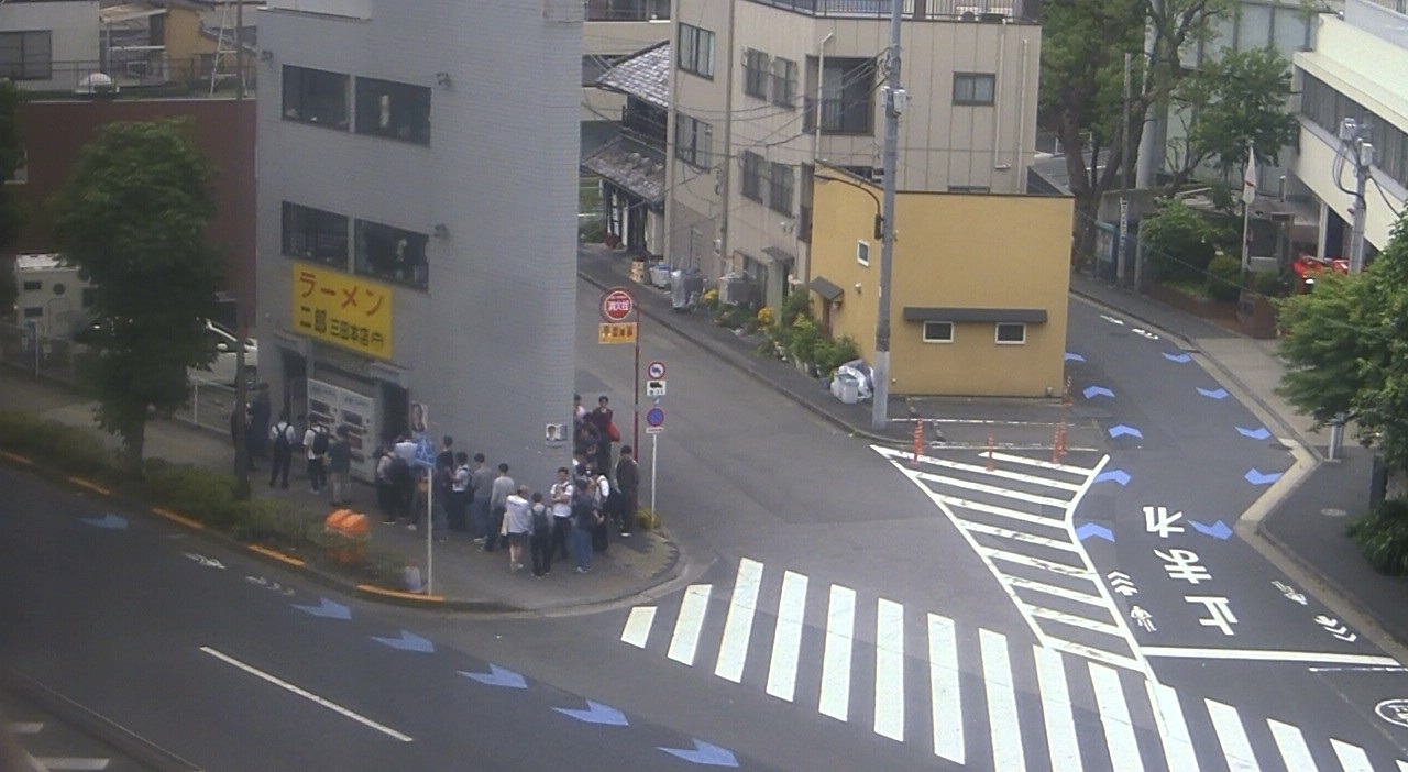 2025年5月26日ラーメン二郎三田本店の並び