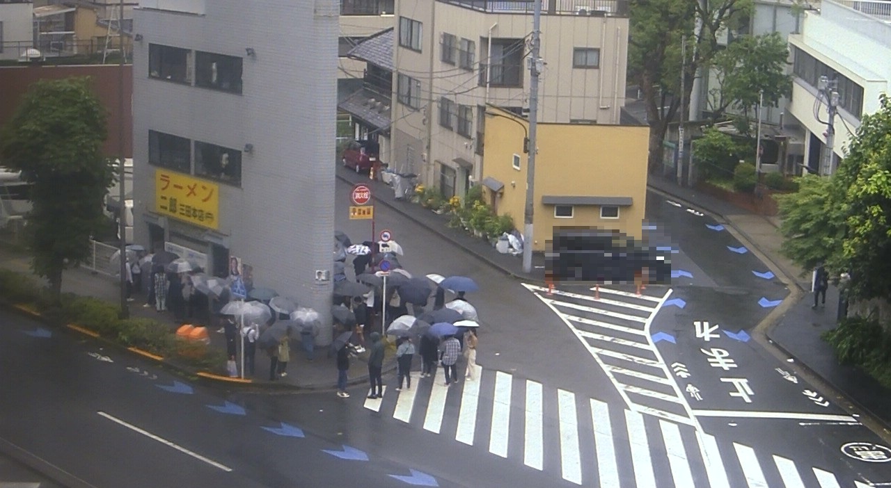 2025年5月31日ラーメン二郎三田本店の並び