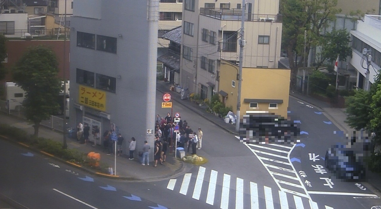 2025年6月14日ラーメン二郎三田本店の並び