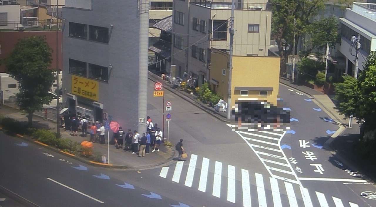 2025年6月16日ラーメン二郎三田本店の並び