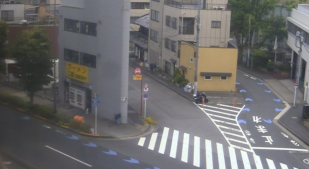 2025年7月1日ラーメン二郎三田本店の並び