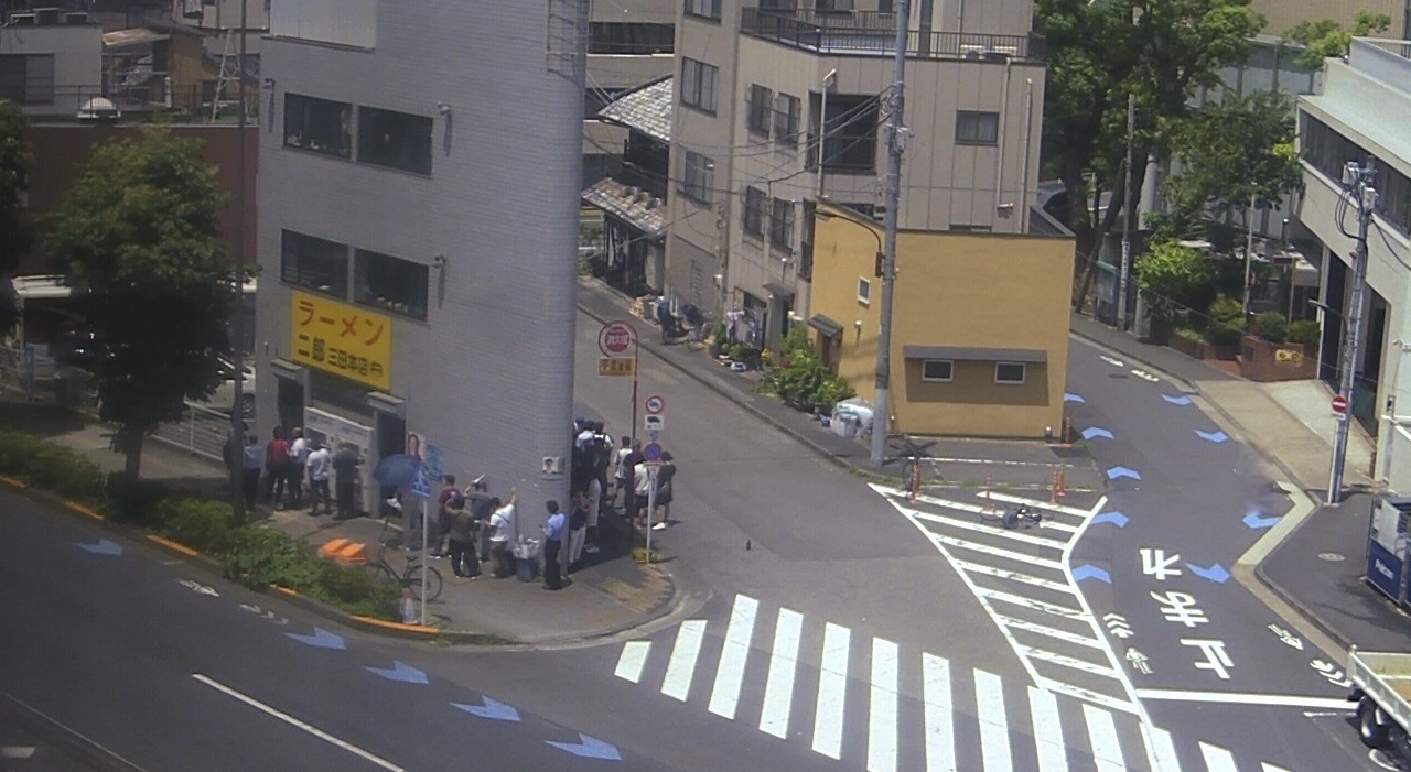 2025年7月17日ラーメン二郎三田本店の並び