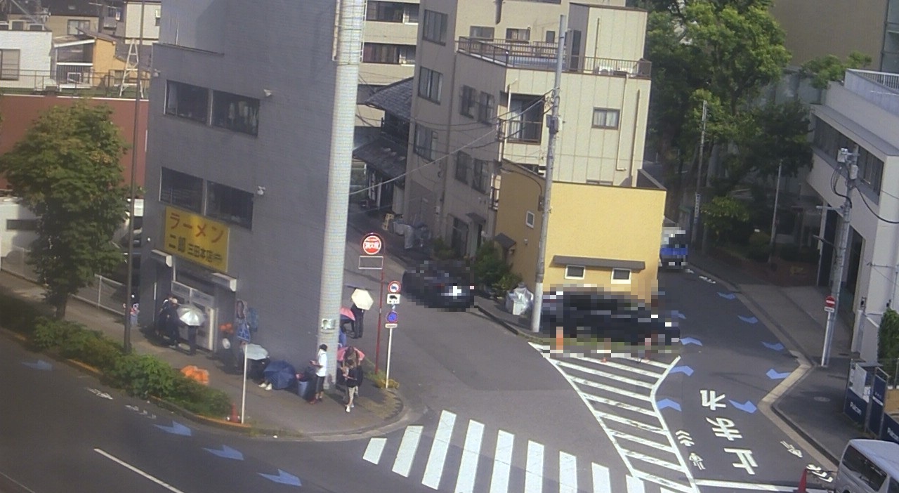 2025年7月31日ラーメン二郎三田本店の並び