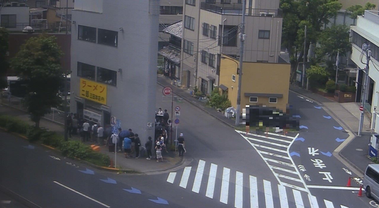 2025年8月7日ラーメン二郎三田本店の並び