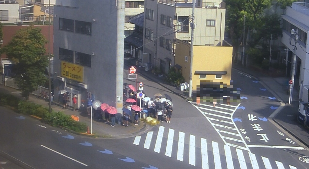 2025年8月9日ラーメン二郎三田本店の並び