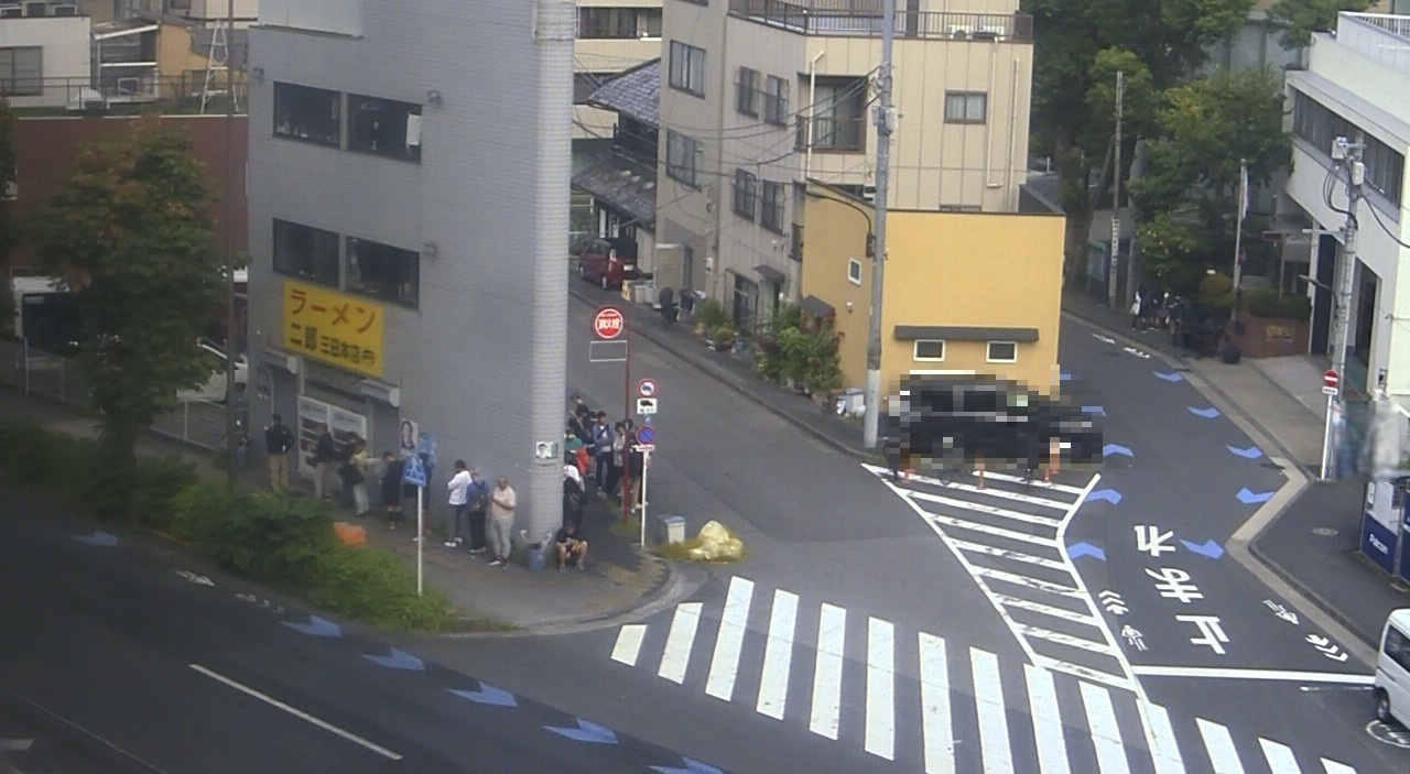 2025年10月4日ラーメン二郎三田本店の並び