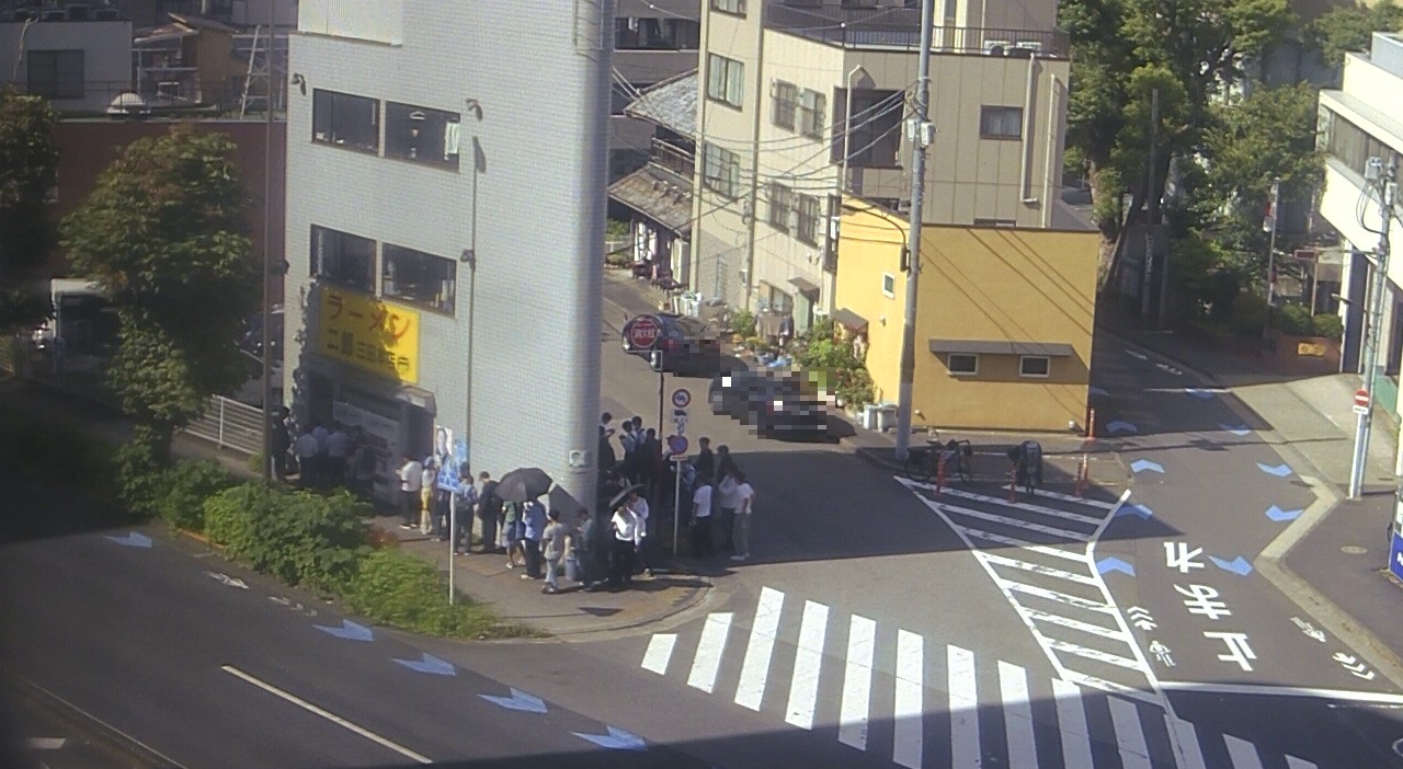 2025年10月17日ラーメン二郎三田本店の並び