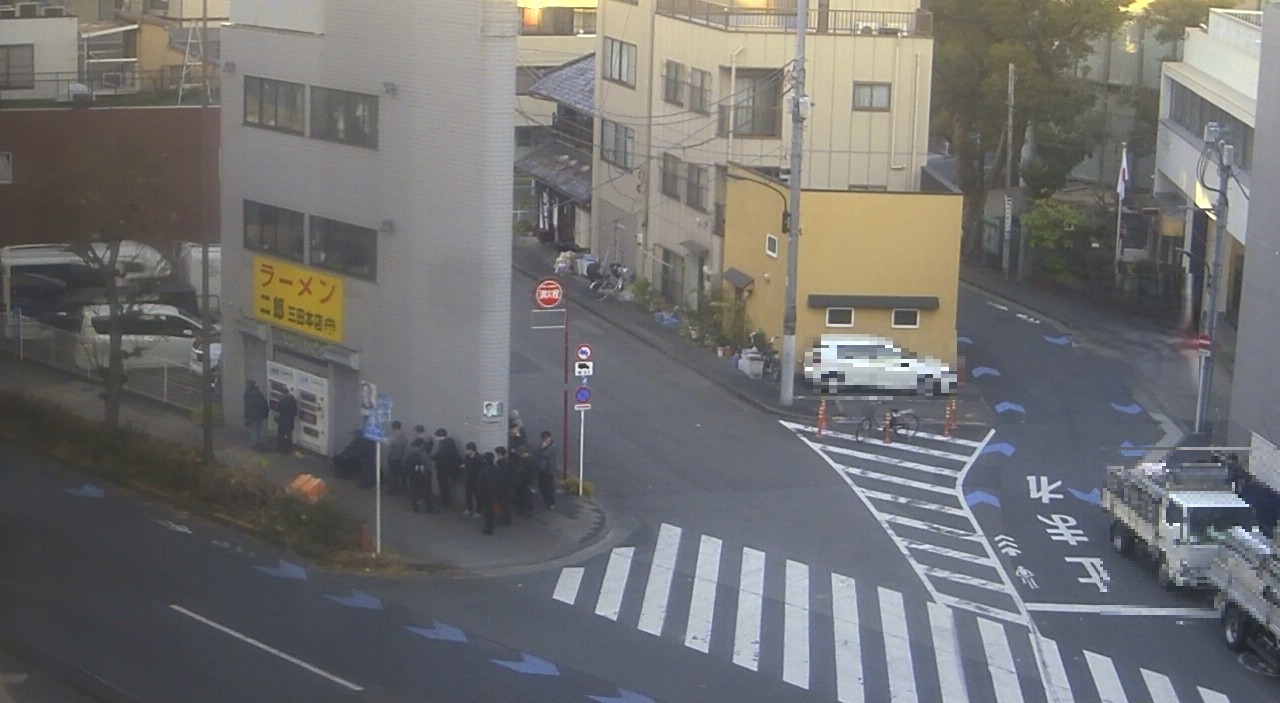 2026年1月16日ラーメン二郎三田本店の並び