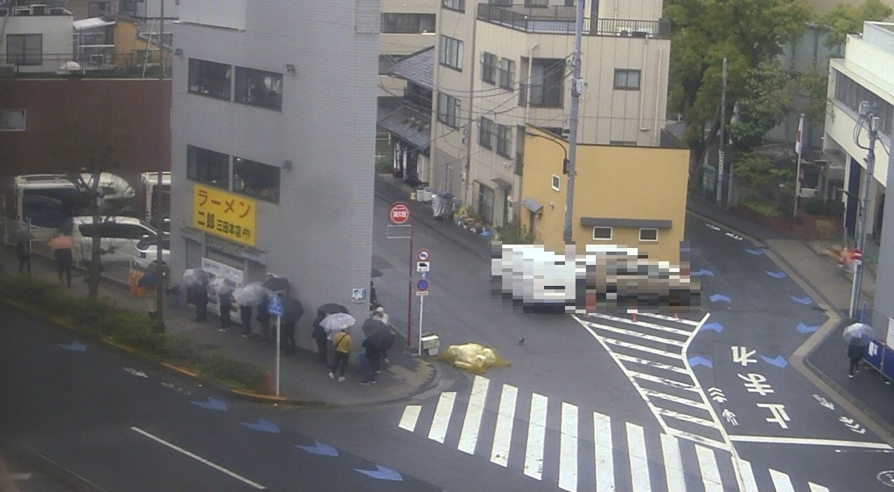 2026年4月1日ラーメン二郎三田本店の並び