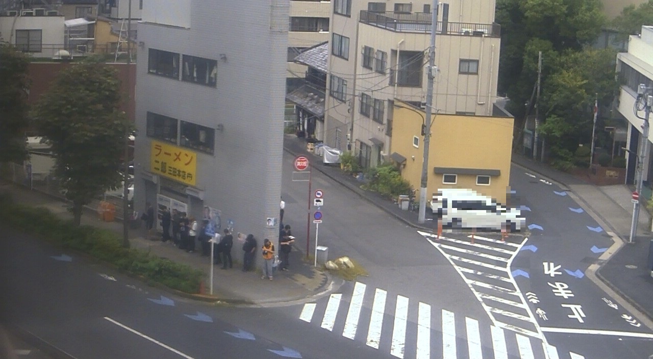 2026年10月13日ラーメン二郎三田本店の並び