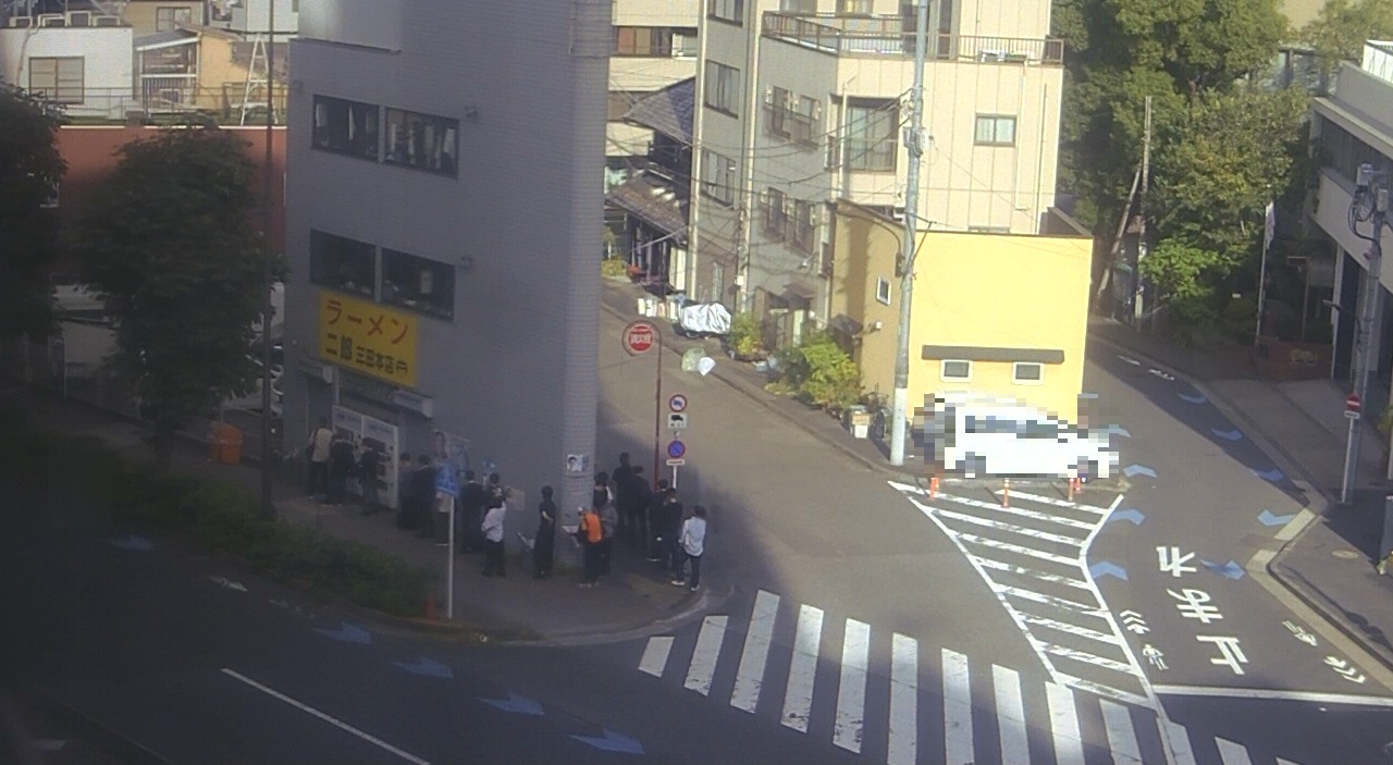 2026年10月23日ラーメン二郎三田本店の並び